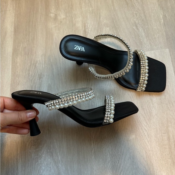 Glamorous black Zara heels with pearl embellishments - Picture 3 of 5